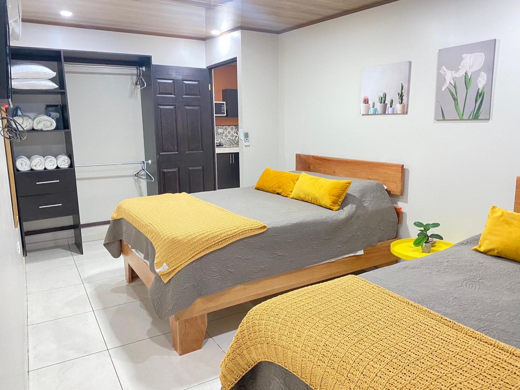 Pura Vida Apartment. 5 Min From Airport Alajuela Eksteriør bilde